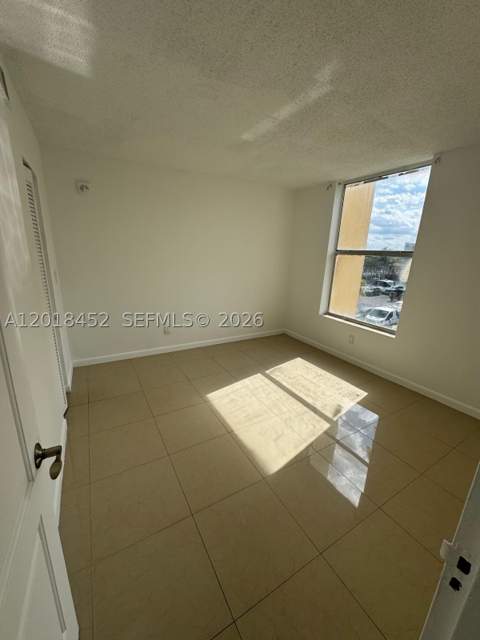 2020 NE 135th St 303, North Miami FL - photo 7 of 14
