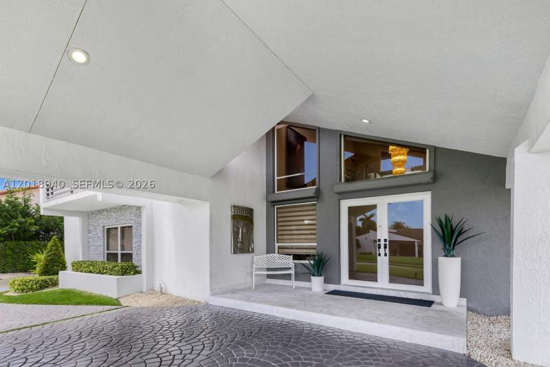 4 bedroom SingleFamilyResidence at 3080 SW 111th Ave, Beautiful Place, Miami — photo 3