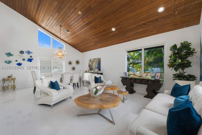 4 bedroom SingleFamilyResidence at 3080 SW 111th Ave, Beautiful Place, Miami — photo 5