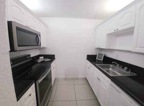 8200 SW 210th St 103, Cutler Bay FL - photo 9 of 28