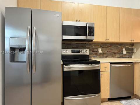 22731 SW 88th Pl 303, Cutler Bay FL - photo 7 of 38