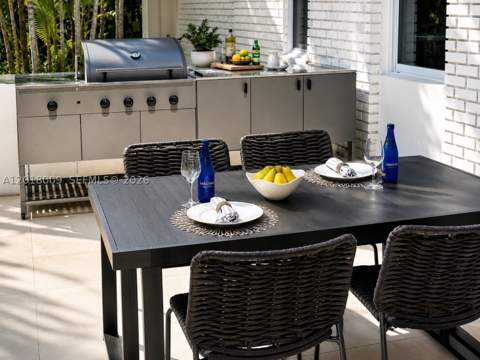 1203 Madrid St, Coral Gables FL - photo 10 of 18