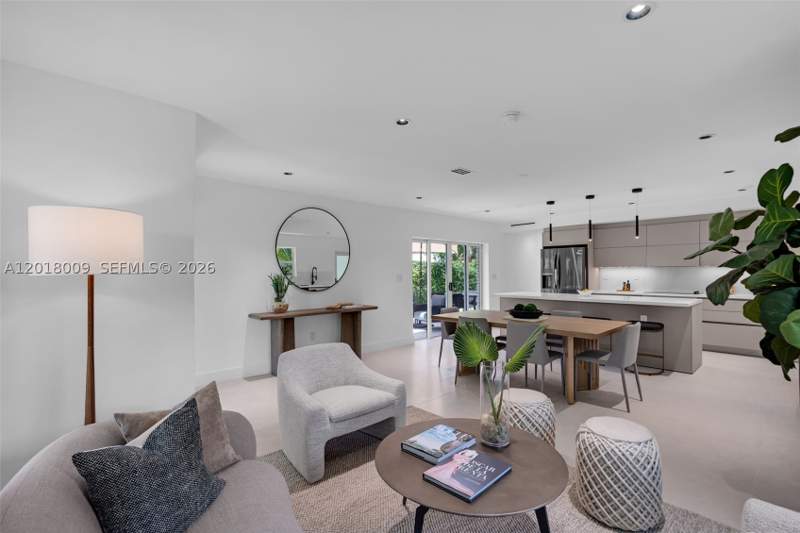 3 bedroom SingleFamilyResidence at 1203 Madrid St, C Gables Granada Sec Rev, Coral Gables — photo 4