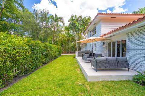 1203 Madrid St, Coral Gables FL - photo 7 of 18