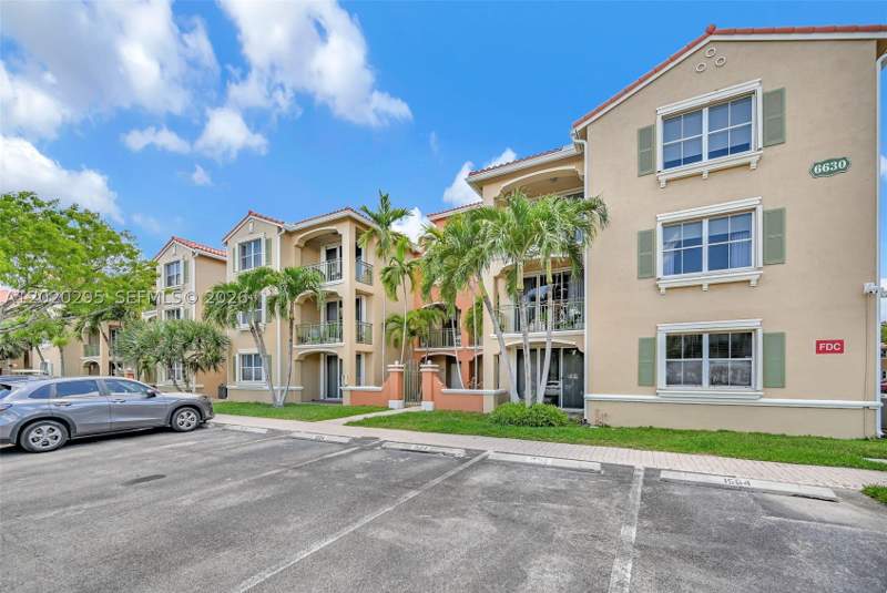 3 bedroom Condominium at 6630 NW 114th Ave 1538, The Courts At Doral Isles, Doral — photo 5