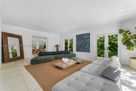 5812 Alton Rd, Miami Beach FL - photo 11 of 43