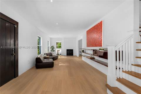 5812 Alton Rd, Miami Beach FL - photo 6 of 43