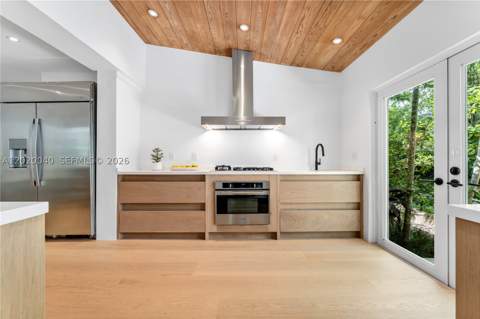 5812 Alton Rd, Miami Beach FL - photo 8 of 43