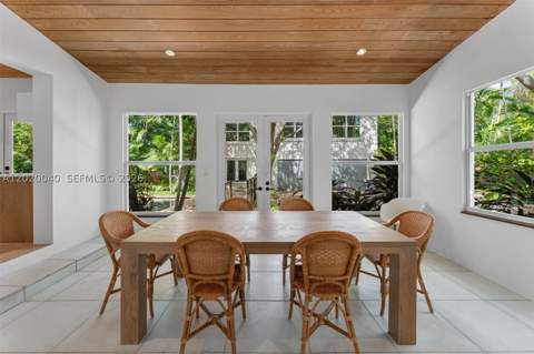 5812 Alton Rd, Miami Beach FL - photo 9 of 43