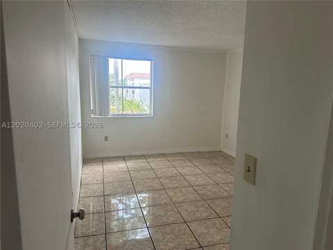6272 NW 186th St 212, Hialeah FL - photo 12 of 22