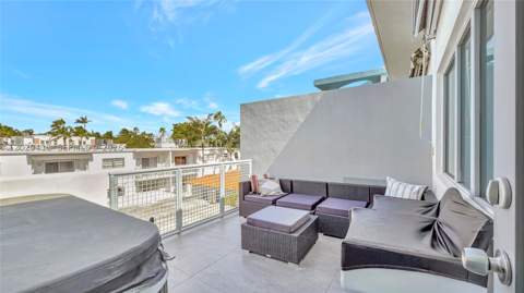 734 Michigan Ave 6, Miami Beach FL - photo 19 of 25