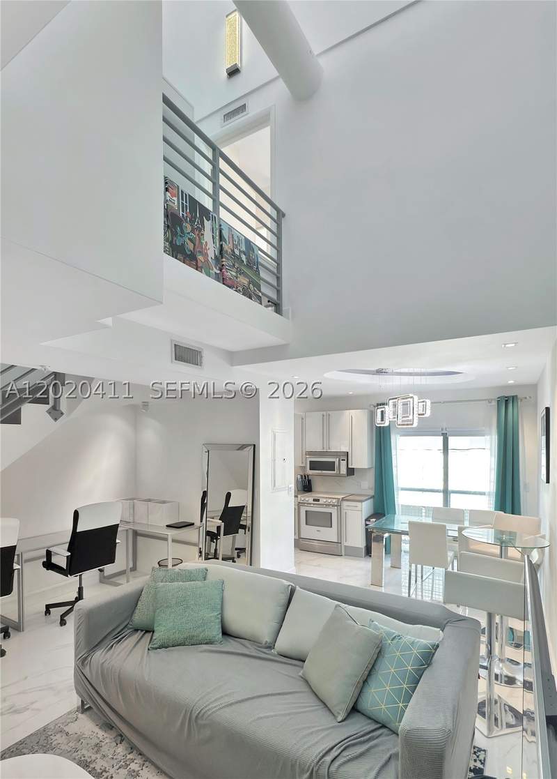 2 bedroom Condominium at 734 Michigan Ave 6, 734 Michigan Condo, Miami Beach — photo 2