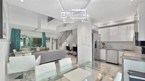 734 Michigan Ave 6, Miami Beach FL - photo 8 of 25