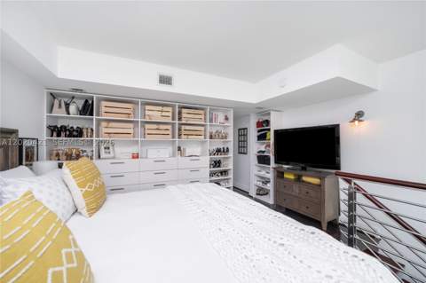 41 SE 5th St 704, Miami FL - photo 16 of 49