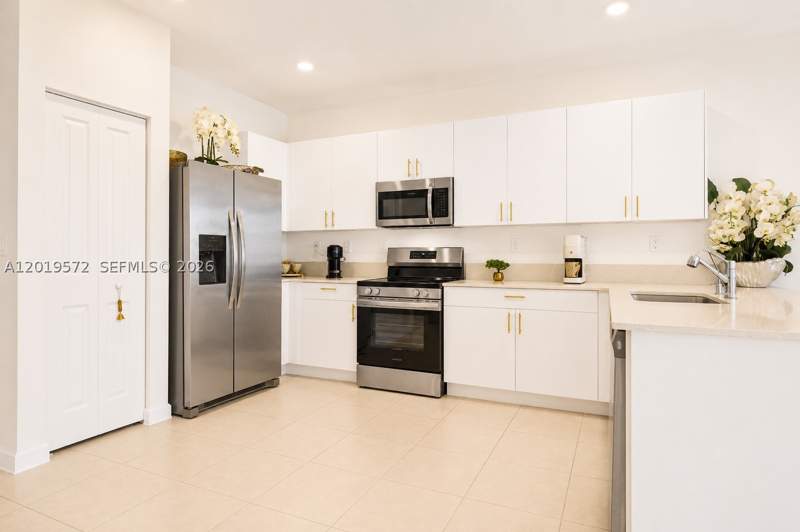 4 bedroom Townhouse at 12954 SW 231st St, Kendall Assemblage North, Miami — photo 5