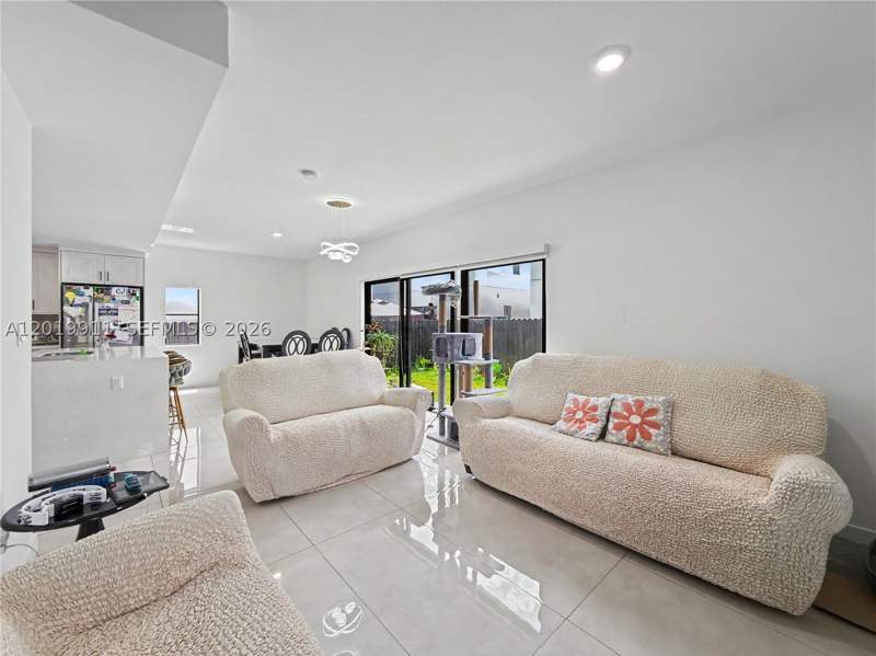 5 bedroom SingleFamilyResidence at 1326 NW 2nd Ln, Alba Subdivision, Florida City — photo 5