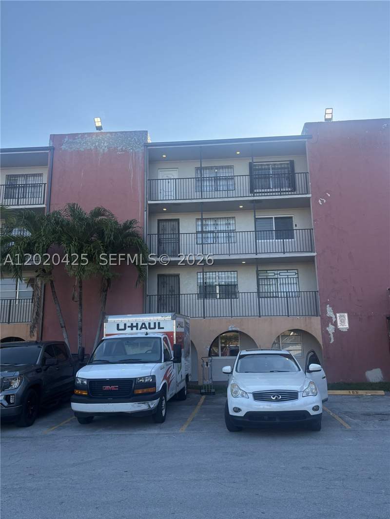 2 bedroom Condominium at 6620 W 2nd Ct 403, Westland Manors East Cond, Hialeah — photo 2