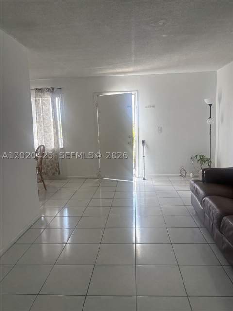 6620 W 2nd Ct 403, Hialeah FL - photo 23 of 38