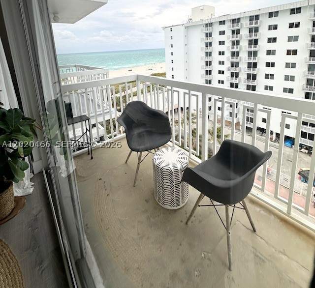 1 bedroom Condominium at 401 Ocean Dr 910, The Presidential Condo, Miami Beach — photo 3