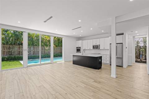 1816 SW 23rd St, Miami FL - photo 21 of 84