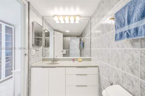 231 174th St 1611, Sunny Isles Beach FL - photo 22 of 36