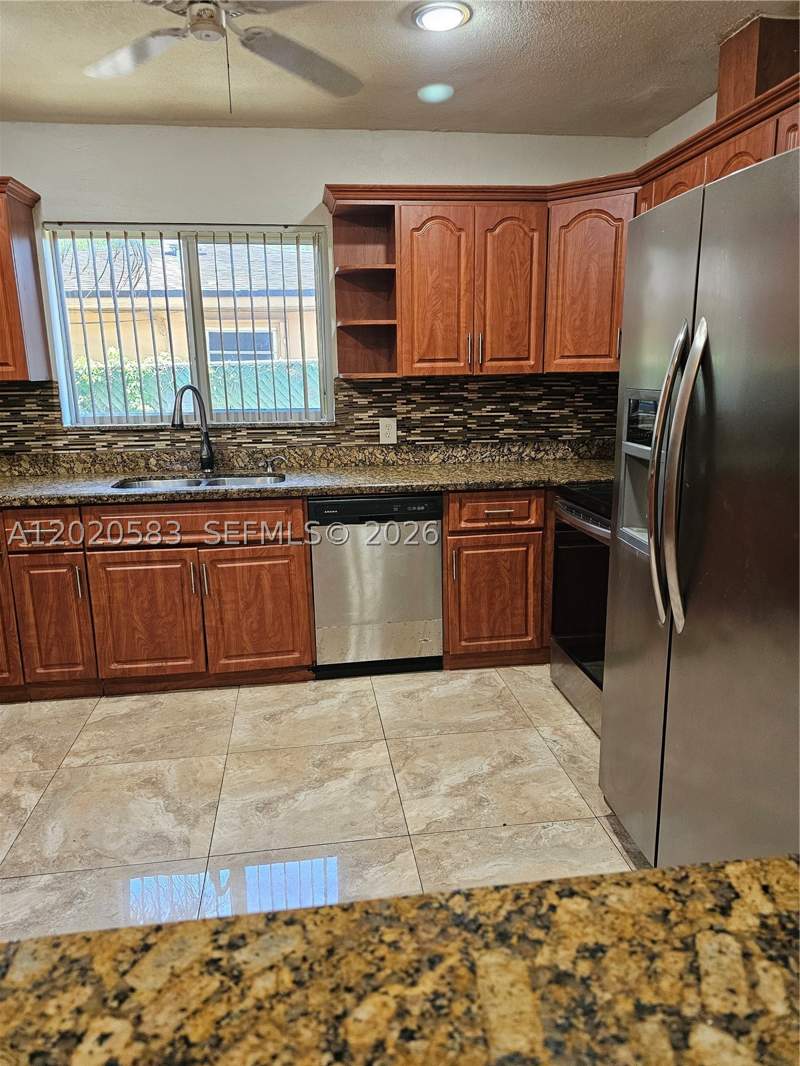 3 bedroom SingleFamilyResidence at 15851 NW 37th Ct, Venetian Garden Rev, Miami Gardens — photo 5