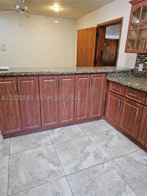15851 NW 37th Ct, Miami Gardens FL - photo 7 of 19