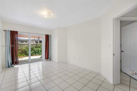8423 SW 209th St, Cutler Bay FL - photo 15 of 24