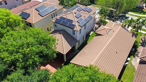 977 NE 37th Pl, Homestead FL - photo 6 of 31