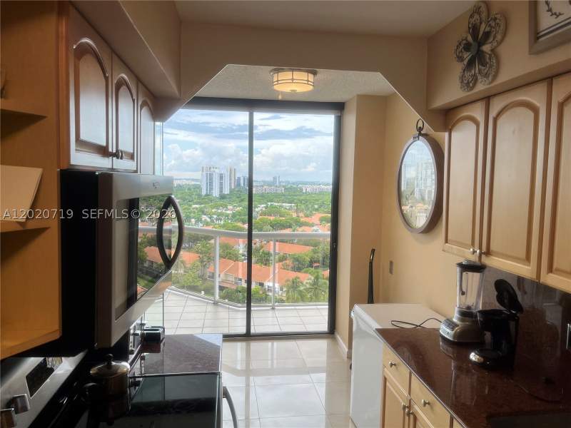 2 bedroom Condominium at 3610 Yacht Club Dr 1511 Penthouse, Portsview @ The Waterways, Aventura — photo 5