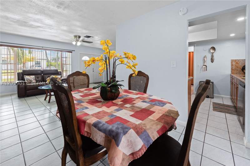 3 bedroom SingleFamilyResidence at 731 NW 17th St, King Robert, Homestead — photo 4