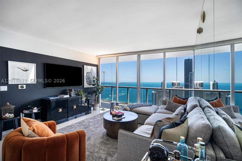 2 bedroom Condominium at 495 Brickell Ave 4911, Icon Brickell No Two, Miami — photo 2