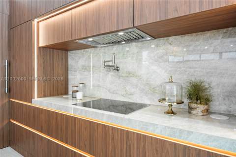 260 NW 47th St, Miami FL - photo 9 of 70