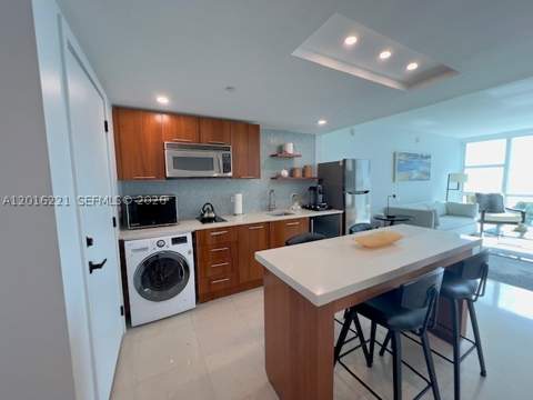 6801 Collins Ave 718 (deed 707), Miami Beach FL - photo 10 of 40