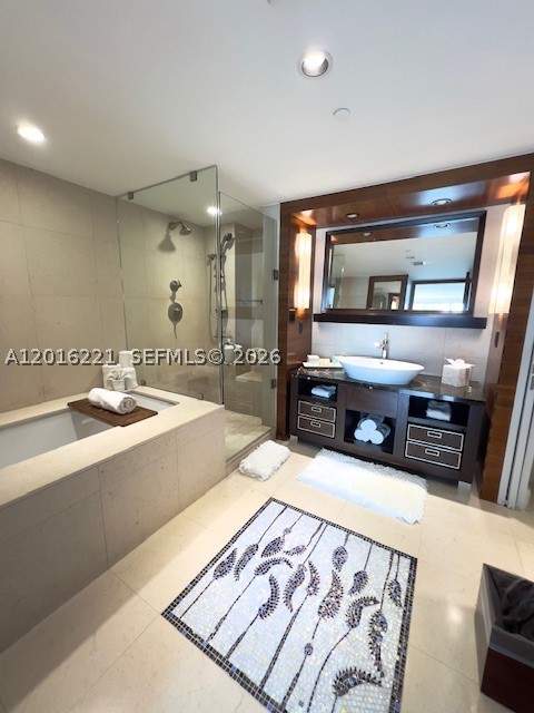 6801 Collins Ave 718 (deed 707), Miami Beach FL - photo 21 of 40