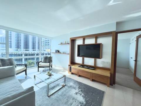 6801 Collins Ave 718 (deed 707), Miami Beach FL - photo 9 of 40