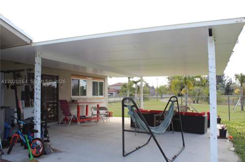 496 SW 9th Ave, Florida City FL - photo 9 of 32