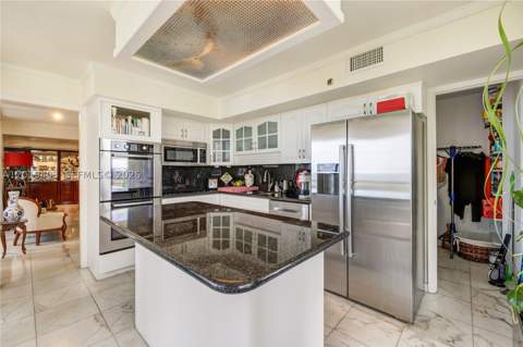 2843 S Bayshore Dr 11F, Miami FL - photo 13 of 81