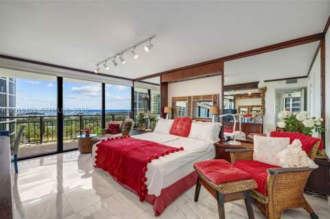 2843 S Bayshore Dr 11F, Miami FL - photo 18 of 81