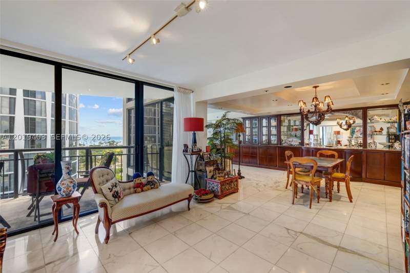 3 bedroom Condominium at 2843 S Bayshore Dr 11F, Grove Towers Condo, Miami — photo 4