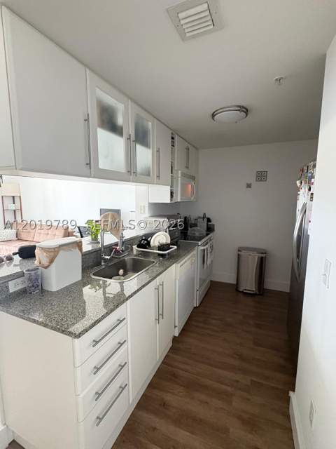 275 NE 18th st 1606, Miami FL - photo 10 of 18