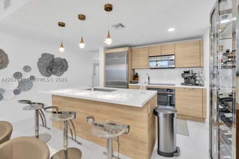 16385 Biscayne Blvd 2101, North Miami Beach FL - photo 14 of 44
