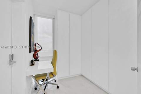 16385 Biscayne Blvd 2101, North Miami Beach FL - photo 16 of 44