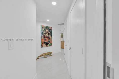 16385 Biscayne Blvd 2101, North Miami Beach FL - photo 17 of 44
