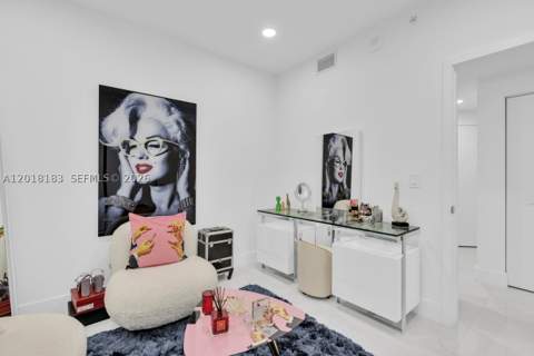 16385 Biscayne Blvd 2101, North Miami Beach FL - photo 19 of 44