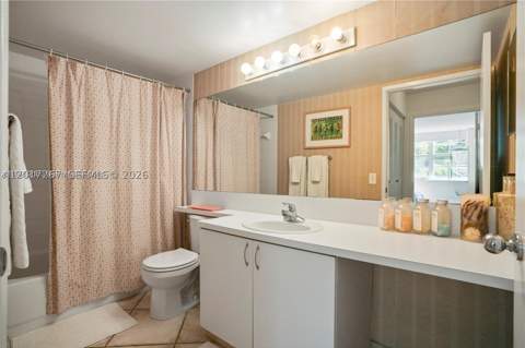 19555 E Country Club Dr 8502, Aventura FL - photo 10 of 13