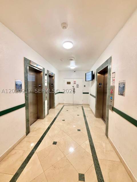 1351 NE Miami Gardens Dr 704E, Miami FL - photo 7 of 27