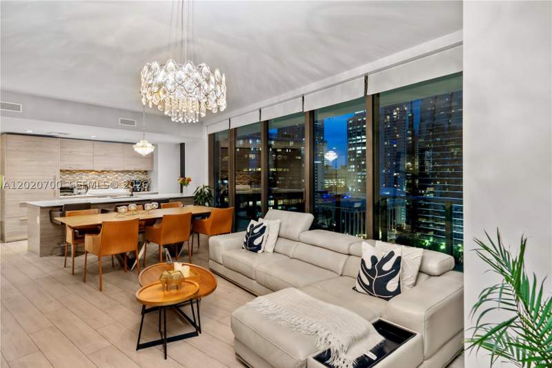 3 bedroom Condominium at 1300 S Miami Ave 1405, 1300 S Miami Avenue Condo, Miami — photo 2