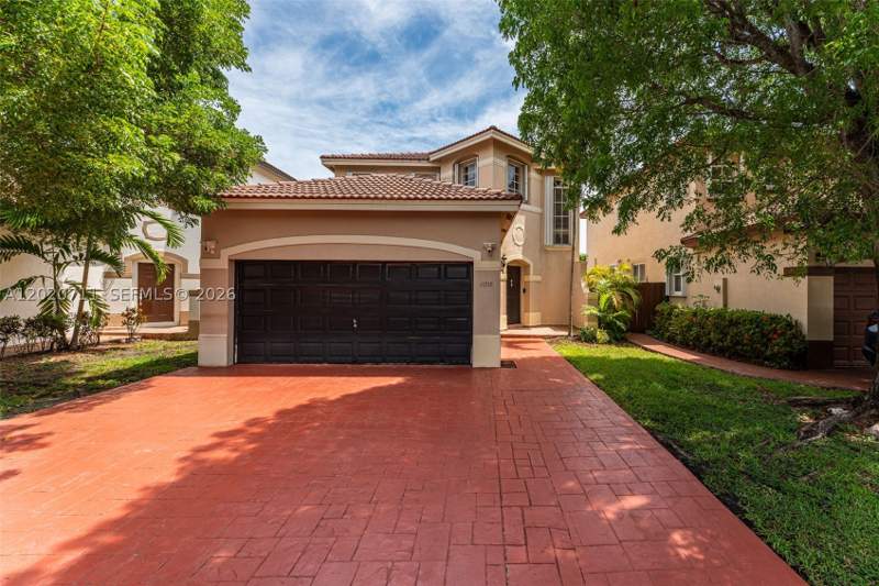4 bedroom SingleFamilyResidence at 11318 NW 44th Ter, Balmoral Sub Phase II, Doral — photo 3