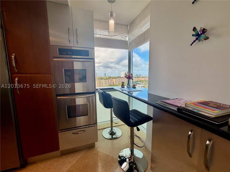 2 bedroom Condominium at 19400 Turnberry Way 731, The Parc At Turnberry Isl, Aventura — photo 3
